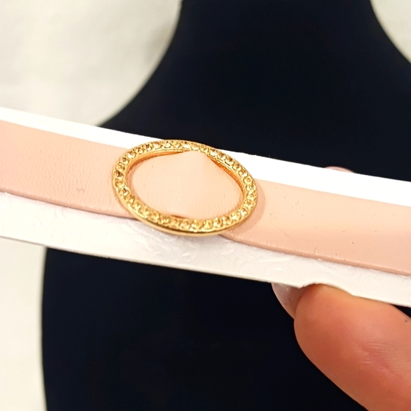 Pink Leatherette Crystal Circle Pendent Choker Necklace - One Size Fits Most - Picture 10 of 11